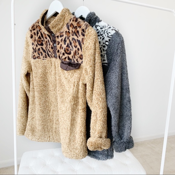 LEOPARD SHERPA PULLOVER - Picture 4 of 4